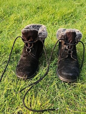 Cobbie Cuddlers Women's Black Faux Fur Cuff Ankle Booties Size 8.5